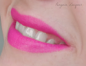 kiko ative fluo neon lipstick 02 mouth open