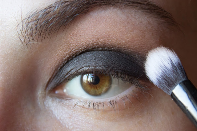 fast matte smoky eyes: step 4