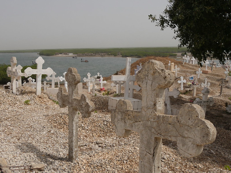 fadiouth, shell island senegal, ile de fadiouth, joal-fadiouth island, shell island shells,