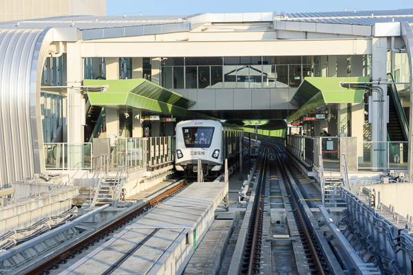 台中捷運綠線票價、路線、車站建築、彩繪車廂，享受捷運生活