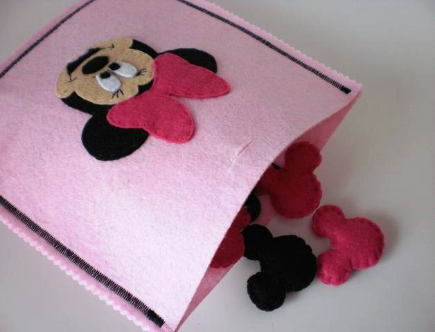 http://www.pequeocio.com/manualidades-originales-minnie-mouse/?cfemail=posted#cformsform