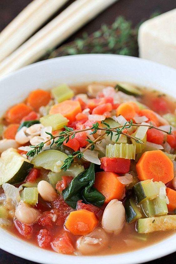 These 14 Fall Weight Loss Soups Are So DELICIOUS! I love all the difficult flavors and especially that there are some yummy vegan options to try out!