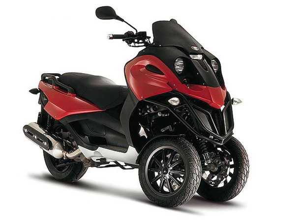 Peugeot Gilera scooter image