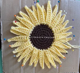 How to Crochet a Sunflower Granny Square (FREE PATTERN)