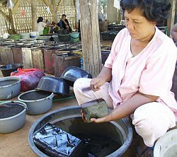 Gambar Pembuatan Cincau Hitam