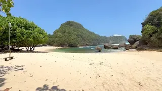 Pantai Watu Leter Malang