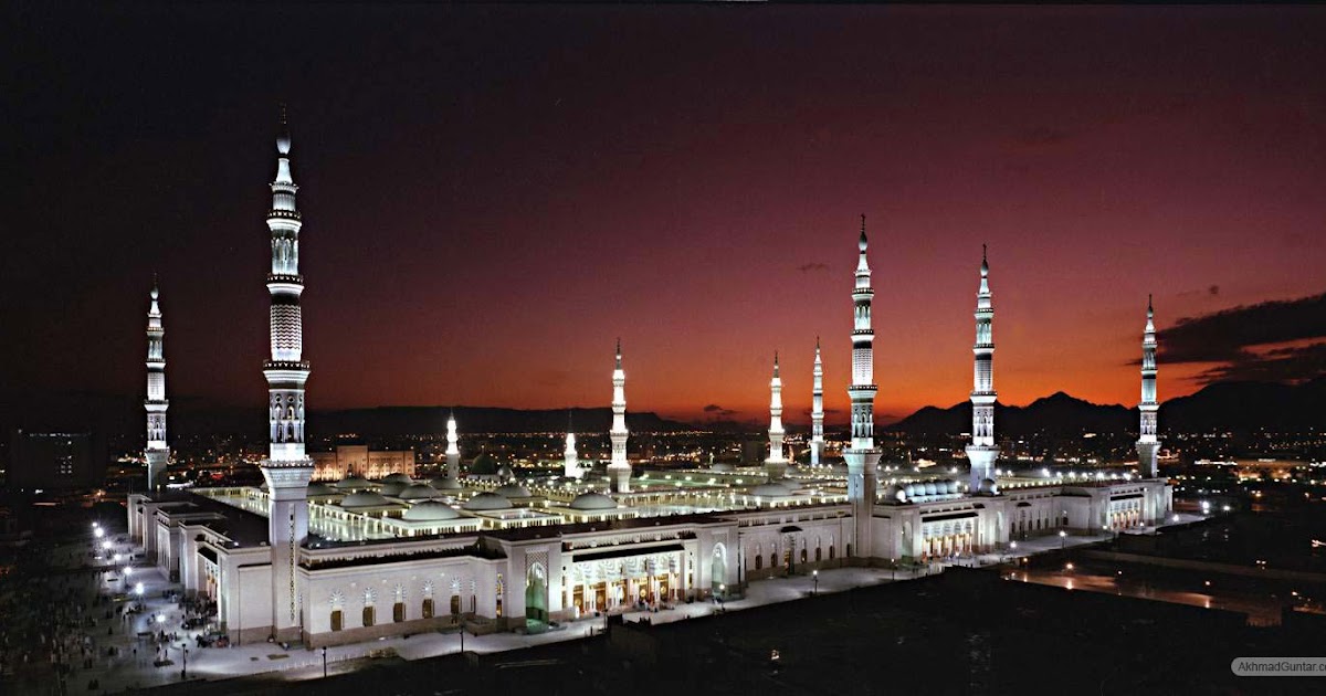 Masjid Nabawi Di Madinah - DUNIA PESANTREN