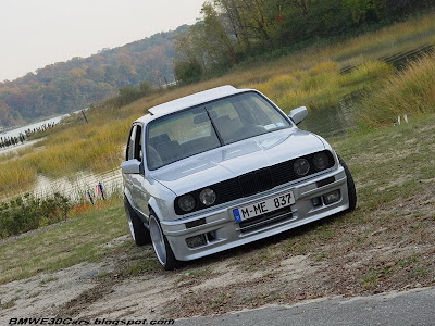 BMW E30 with old school tuning look