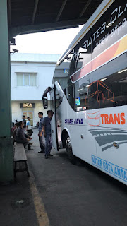 Sleeper Bus PO Sinar Jaya, Hotel Berjalan Via Tol Trans Jawa