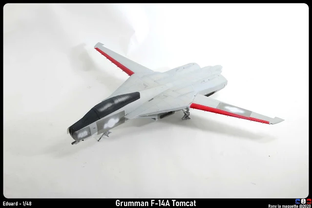 Réalisation de la décoration du F-14A Tomcat d'Eduard au 1/48