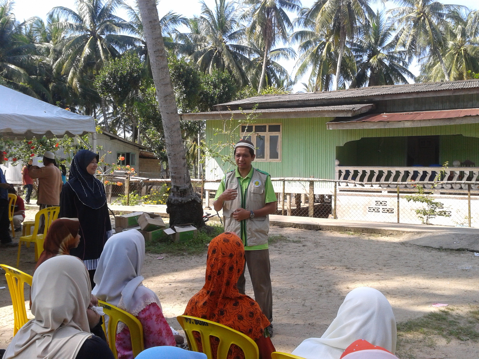 Khidmat Kesihatan & Masyarakat di Pantai Teluk Suri 