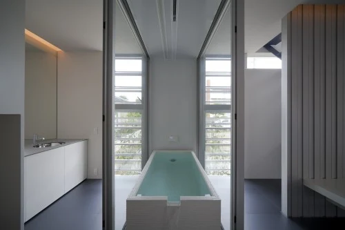 Japanese Aluminium House in Kanazawa City by Atelier Tekuto