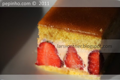 Tarta de fresas y chocolate blanco