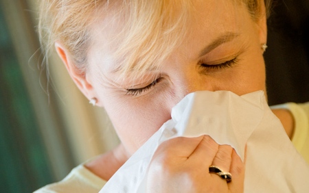 5 Cara Mudah Atasi Flu dan Batuk