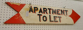 painted sign via homeologymodernvintage.com