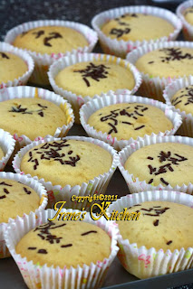 CUPCAKE PUTIH TELUR - (I) YOGHURT CUPCAKE