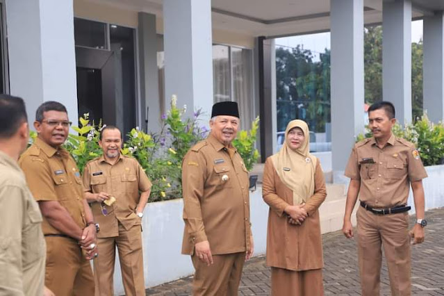 Wako Pimpin Apel Pagi Dinas Perkim, Dinas Lingkungan Hidup, Dinas Pangan dan Balitbang 