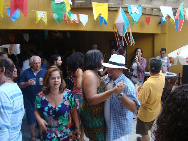 Forró da Amarv 2012 reuniu amigos do Rio Vermelho