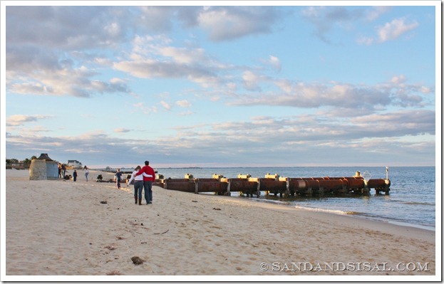 beach stroll (1024x625)