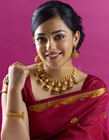 Nithya, menon, latest, saree, stills