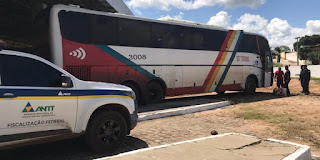 Ônibus clandestino vindo de São Paulo é apreendido em Brejo Santo