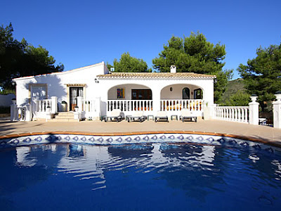 Sunny Villa in Spain - Barcelona Real Estate Blog