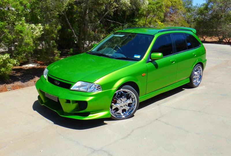 Modifikasi Mobil Sedan Ford Laser Terbaru