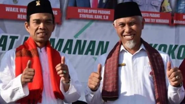 Foto: UAS (kiri) dan Wako Padang Mahyeldi. Giliran UAS Bersuara Soal Fatwa MUI Akibat Pandemi Corona.