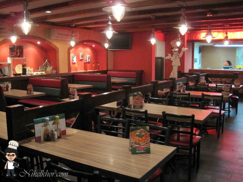 Pizza Restaurant Interior Design