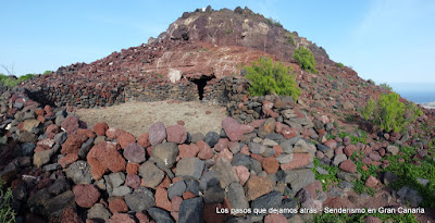 Cueva y corral en los Morros de Ávila