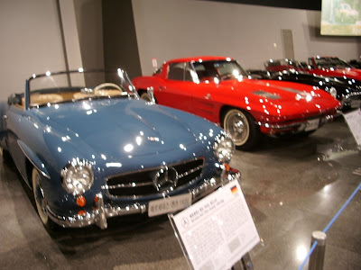  Mercedes 190SL roadster and a 1963 Chevy Corvette Stingray splitwindow