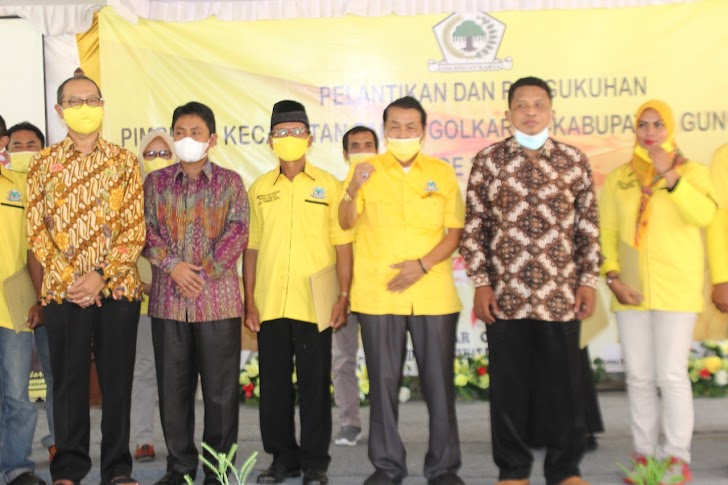 Disaksikan Gandung Pardiman, Ratno Pintoyo Bergabung ke DPD Golkar Gunungkidul