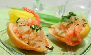 Pear salad with shrimps