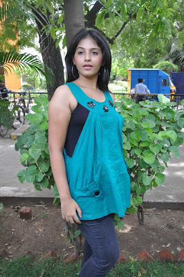 Tamil Actress Anjali Photos 