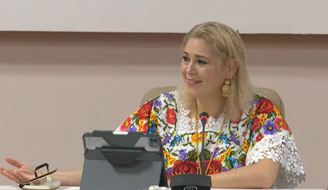 La senadora participó en la V Conferencia por el Equilibrio del Mundo que se realiza en La Habana, Cuba.