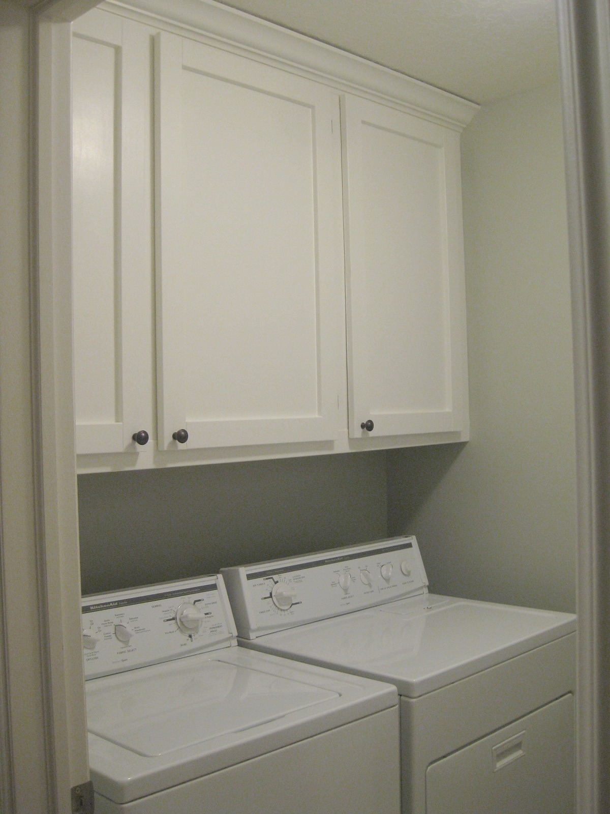 TDA decorating and design: Laundry Room Cabinet Tutorial ...