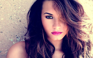 Demi Lovato Pink Makeup HD Wallpaper