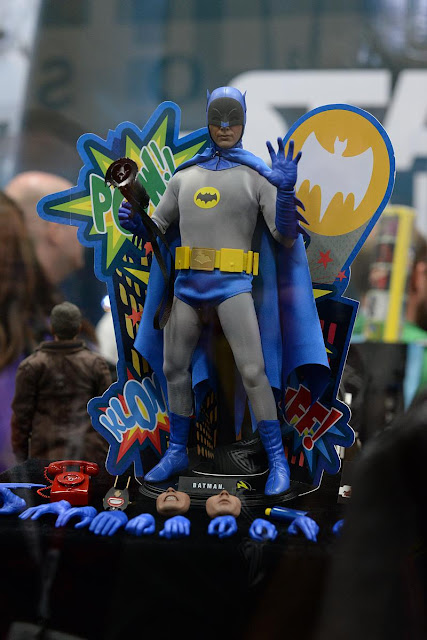 SDCC 2015 Hot Toys 1/6 Batman 60