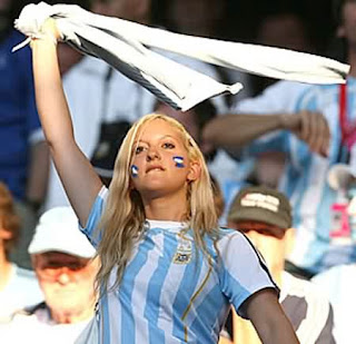 Fifa World Cup 2010 : Cute Argentina Girls Fans On Africa Stadium