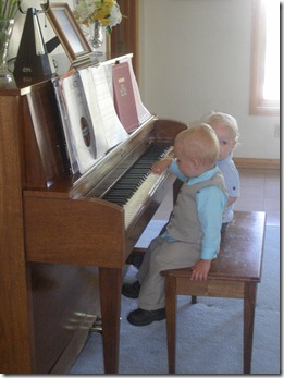 Piano player