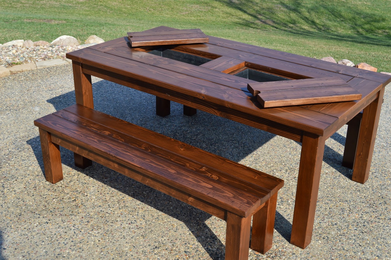 KRUSE'S WORKSHOP: Step by Step Patio Table Plans - With Built-In 