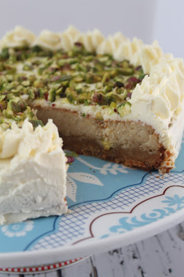 Lemon and pistachio Love Cake (gluten free)