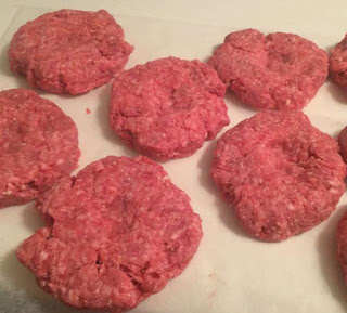 Can I make hamburger patties ahead of time, hamburger patties with seasonings, is it okay to freeze hamburger patties, make ahead hamburger patties, freezer friendly, freezing hamburger patties