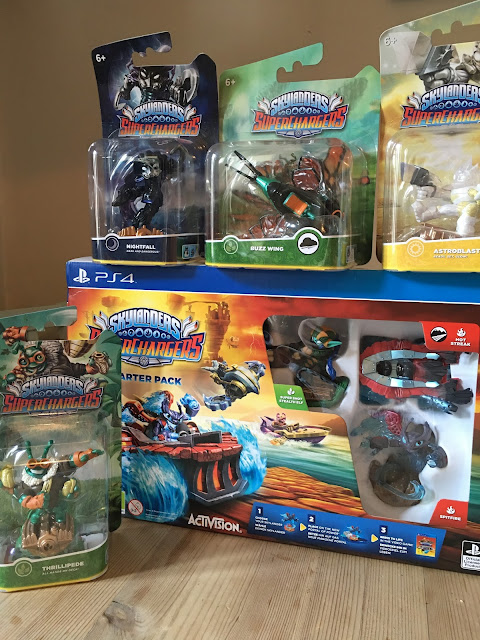 Skylanders Superchargers Starter Set for PS4