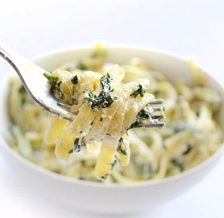 EASY SPINACH RICOTTA PASTA #vegetarian #garlic