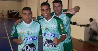 Drogaria do Povo Campeã Metropolitana Adulta Masculina de Futsal de 2013