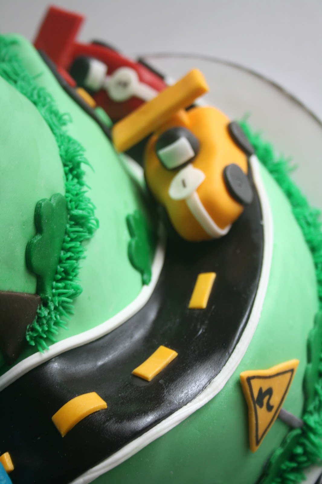 And Everything Sweet: Race Car Cake!!