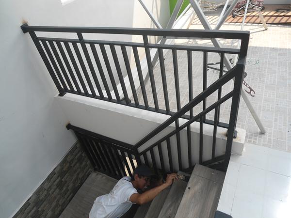  Tangga  Besi  Minimalis MinimaList Art