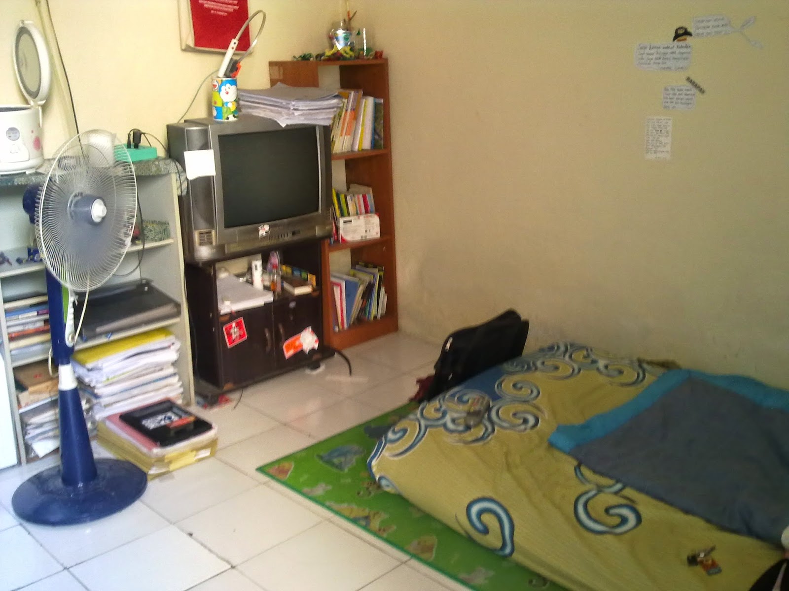 Cara Mengatur Kamar  Kost  yang Sempit agar Telihat Lapang 