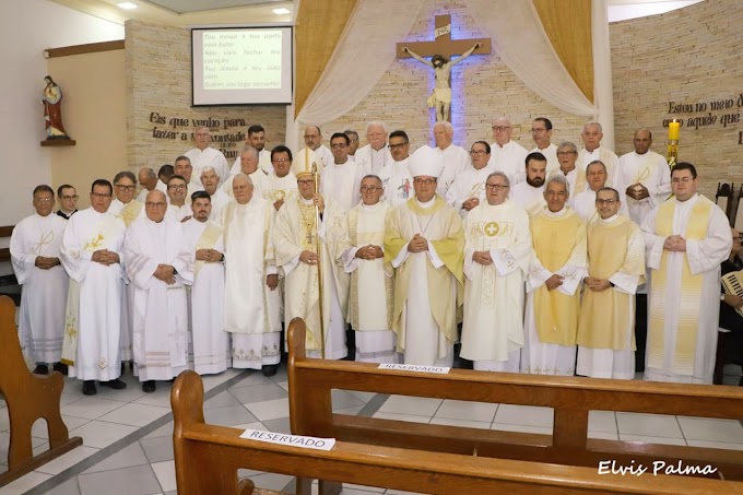 LAÉRCIO E RUY SÃO ORDENADOS DIÁCONOS PERMANENTES DURANTE CELEBRAÇÃO EM CABEÇUDA